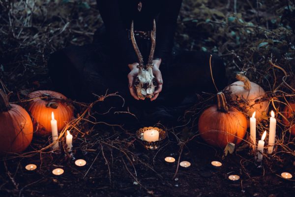 Comment préparer et organiser une chasse au trésor sur le thème Halloween ?