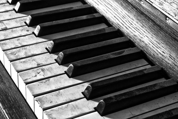 Comment bien apprendre le piano de chez soi ?